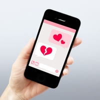 何考えてるの？振ったのに連絡してくる男の心理＆注意点