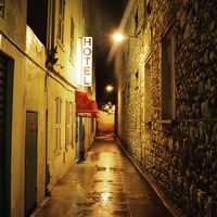 浮気男に要注意！浮気癖が招く因果応報とは