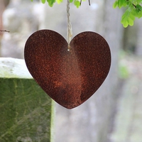 他の男と遊ぶ元カノ…復縁はもう無理？振り向かせる方法とは