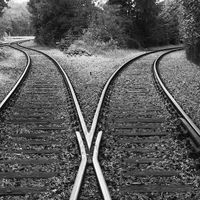 遠距離の彼氏のことは好きだけど別れるか悩む…後悔しない選び方