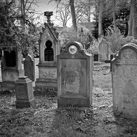 男性が「結婚は人生の墓場だ」と感じるのはいつ？後悔する瞬間